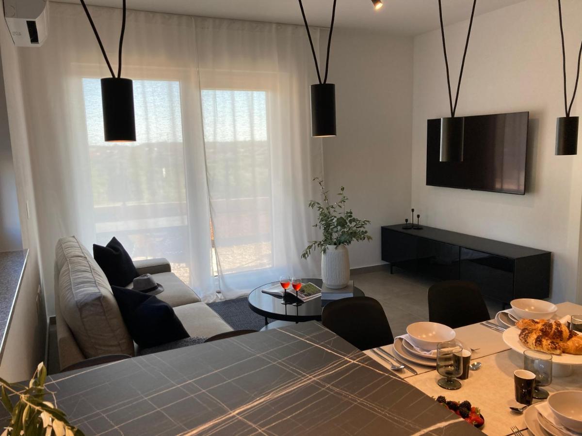 Urban Apartment Pula Exterior photo